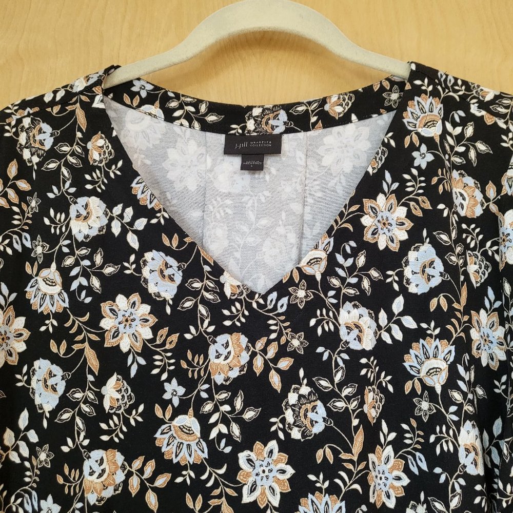 J. Jill Wearever NWOT V-Neck Black Paisley Print Top - Picture 3 of 10